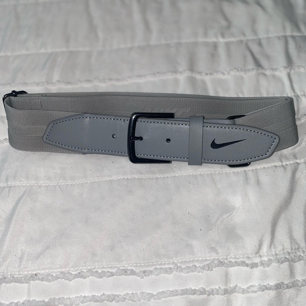 Nike toddler softball/t-ball adjustable belt
